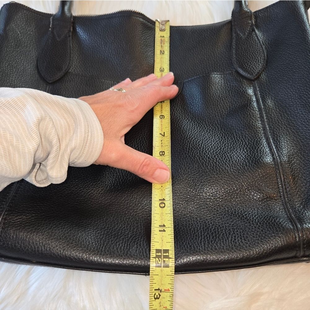 Lodis Elegant Black Leather Shoulder Bag - Picture 10 of 10